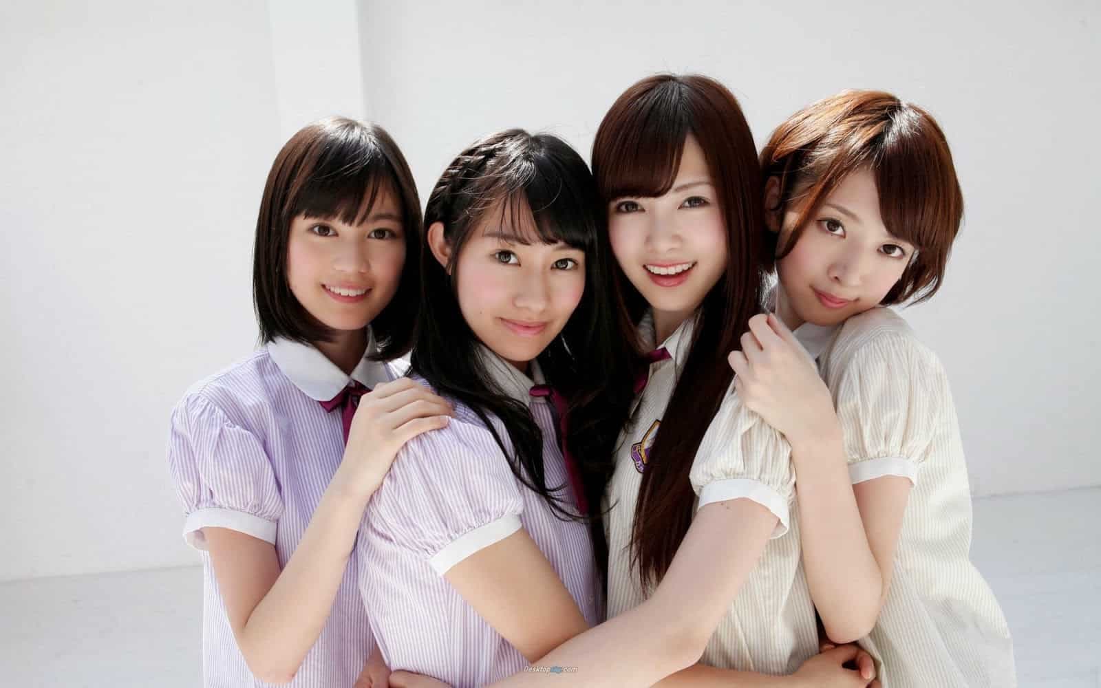 Gokil, Ini Cerita Idol Jepang Yang Menikahi Salah Satu Fansnya