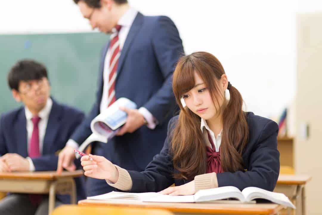 Guru di Jepang Ditangkap Karena Memotret Siswi Kurang Lebih Sudah 150 Kali
