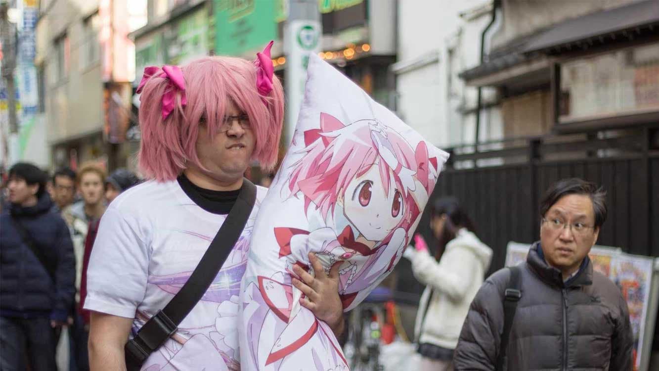 Seorang Otaku Asal jepang Dibully Karena Berkencan Dengan Dakimura