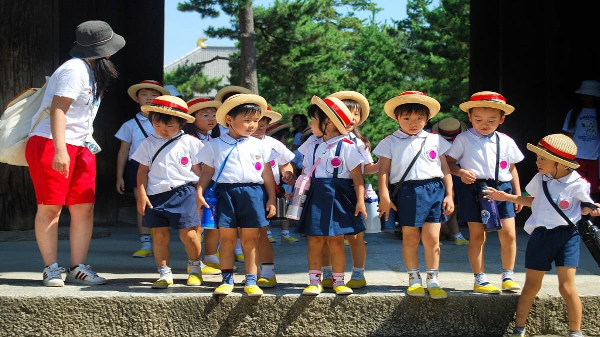 Survei Murid di Jepang: Impian Jadi YouTuber Rame Pilihan Murid SD
