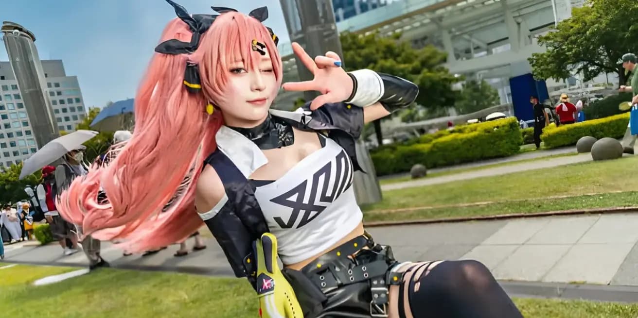 Keindahan Cosplay Nico Demara dari Zenless Zone Zero oleh Ebichiri