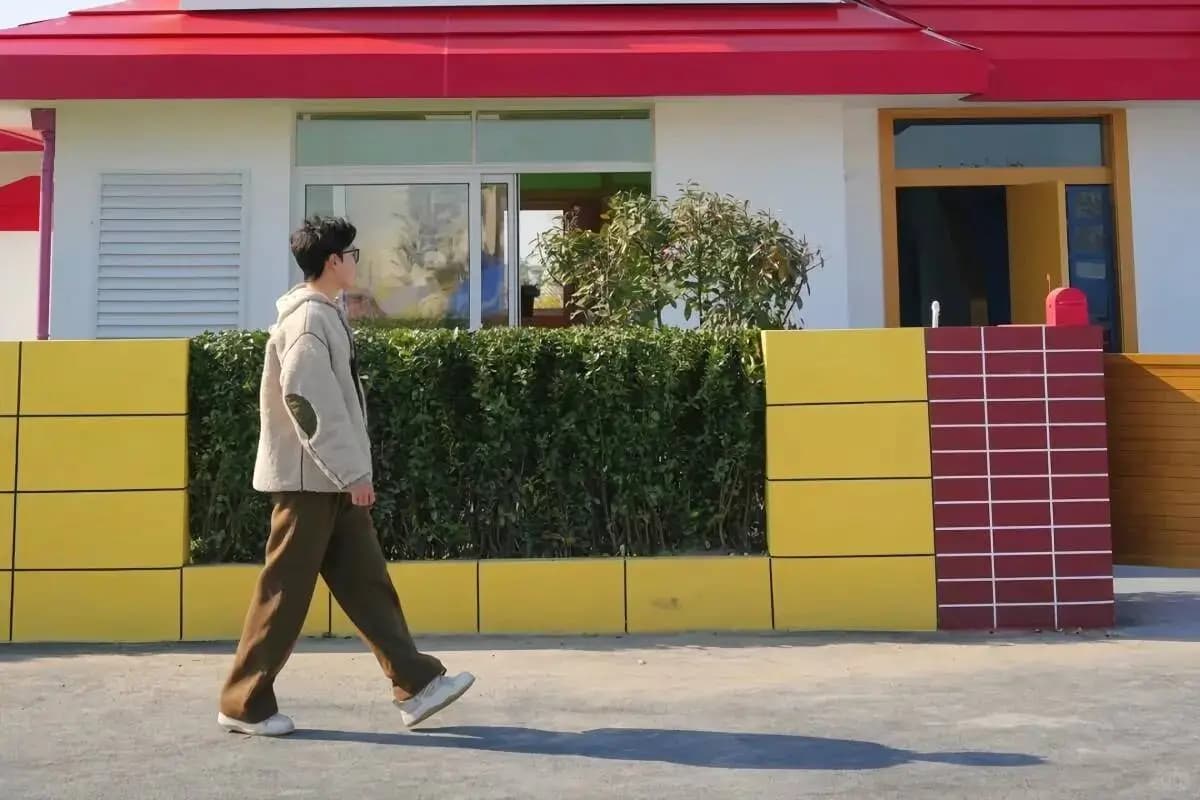 Pemuda China Ini Mewujudkan Impian Bangun Rumah Keluarga Nohara dari Crayon Shin-chan!