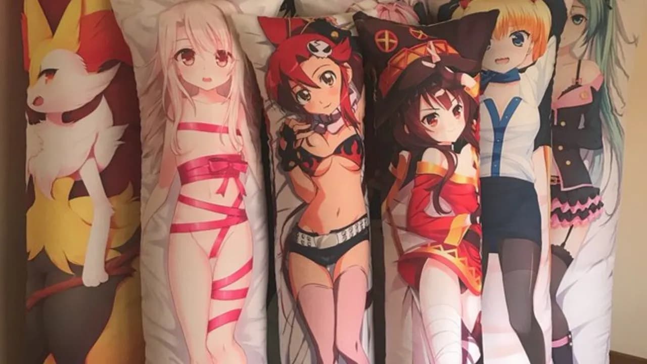 Iklan Lama Best Buy Kembali Viral, Wibu Debat Karena Ada Dakimakura!
