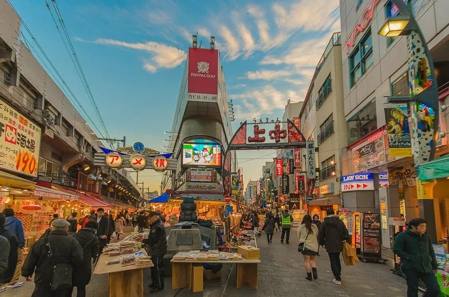 5 Pasar Tradisional Jepang yang Penuh Kejutan!