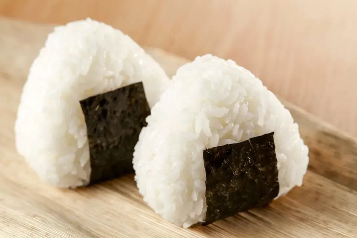 Lawson Di Jepang Jual Onigiri Beku Buat Atasi Mahalnya Harga Beras, Lebih Murah Tapi Tetap Enak!