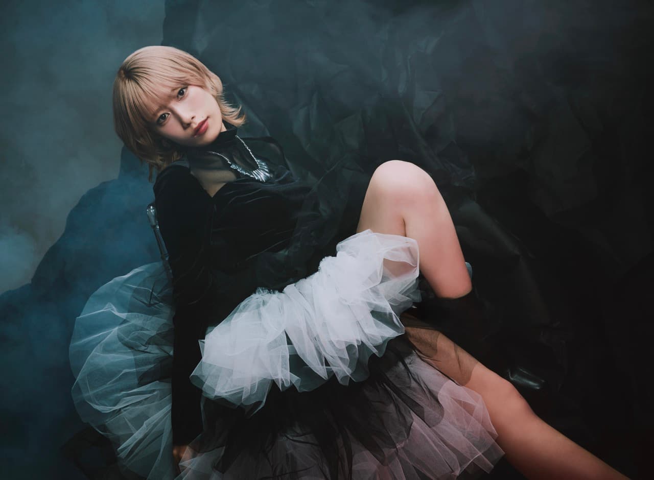 Rico Sasaki Bakal Rilis Single Baru "Majestic Catastrophe" Buat Anime Isekai Mokushiroku Mynoghra!