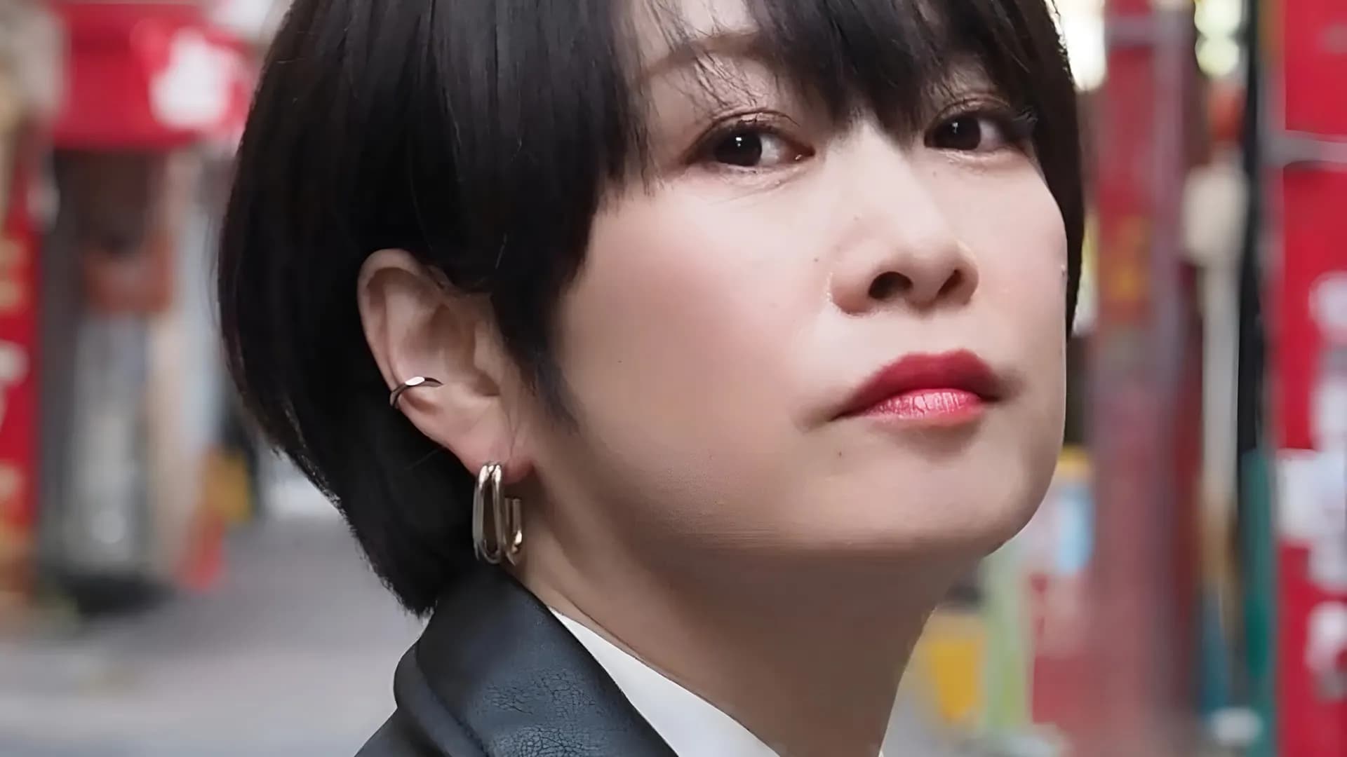 Insiden Memalukan di Panggung Shanghai, Penyanyi One Piece Maki Ōtsuki Diusir Tengah Penampilan